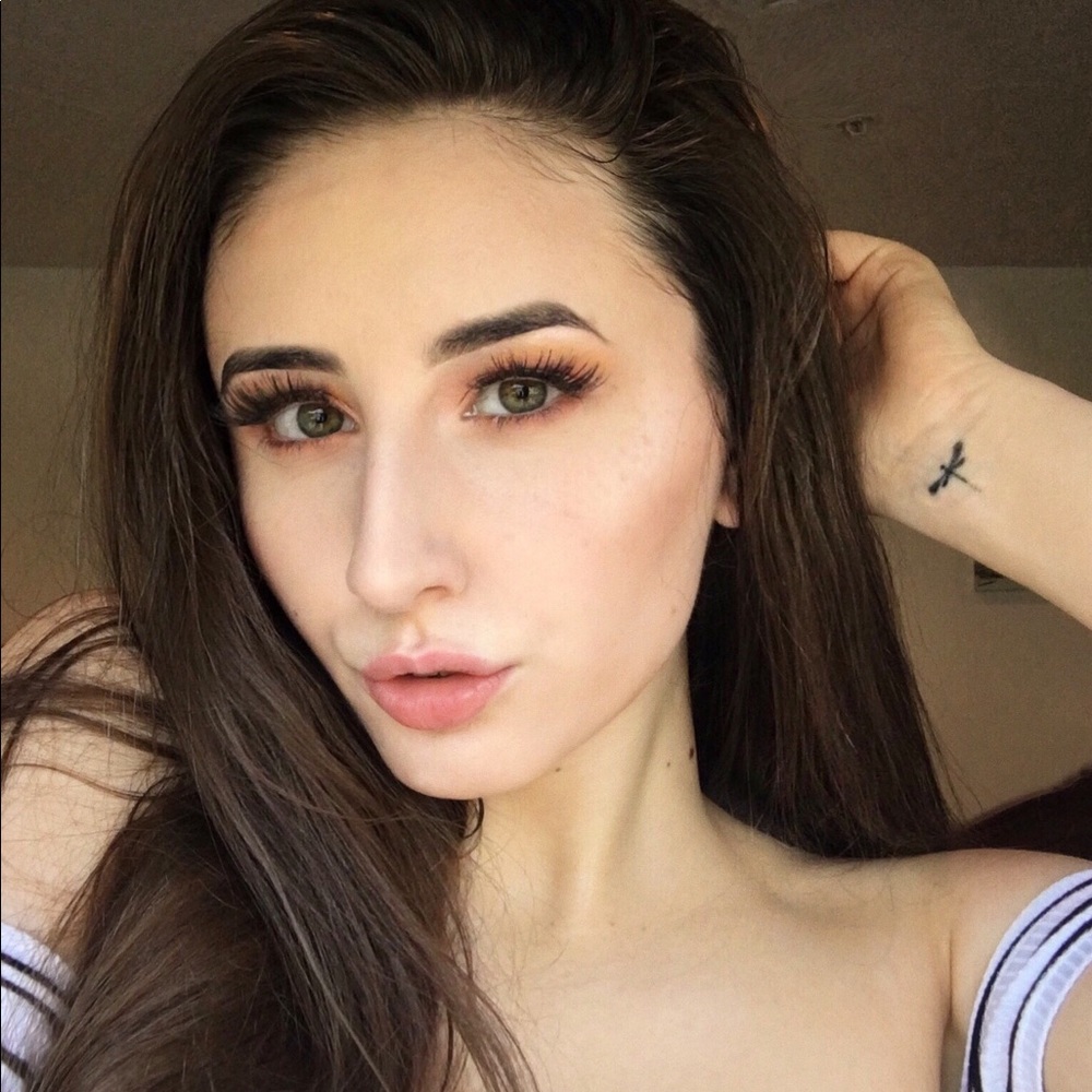 Meet your Posher, Kaleigh